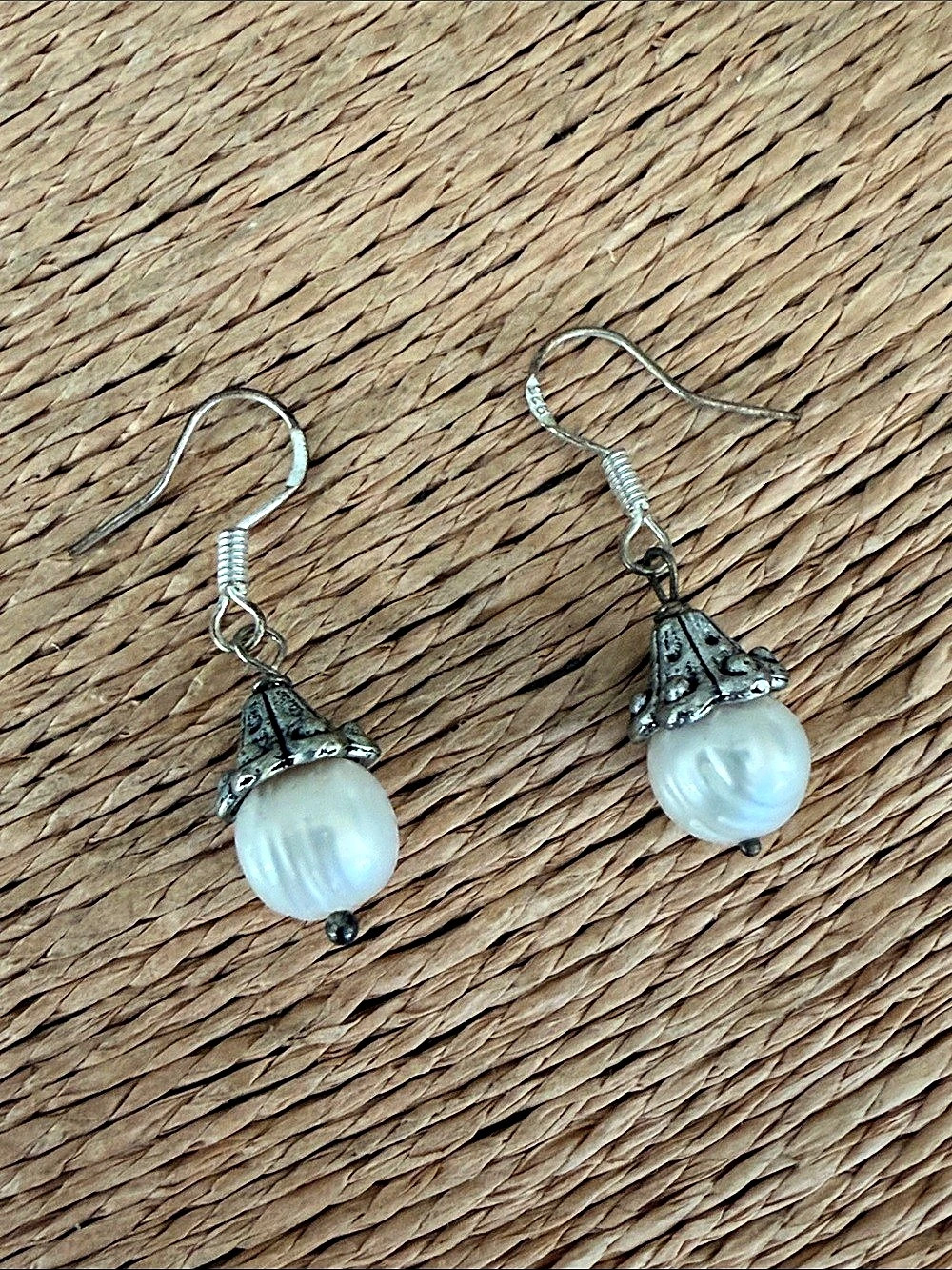 Pearl Drop Earrings White & Gray